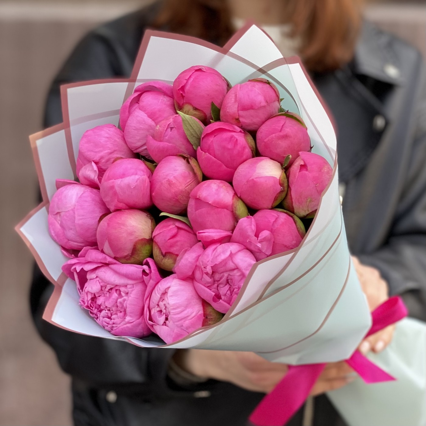 19 розовых пионов Флеминг